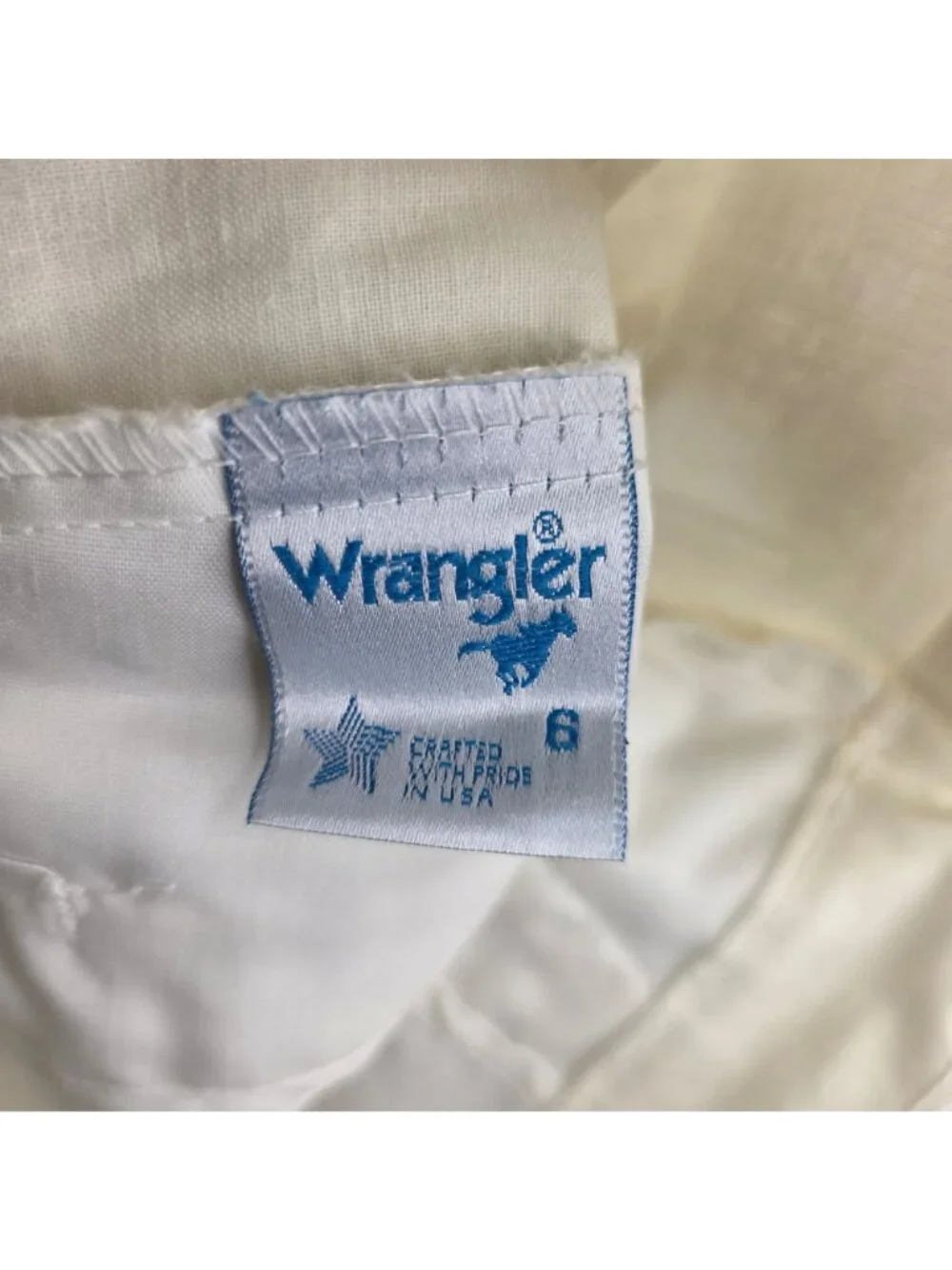 Vintage Wrangler Misses Casual Shorts Sz 6 White Deadstock USA Comfort Americana